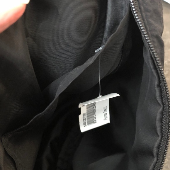 Uniqlo Black Crossbody Bag - Picture 8 of 11